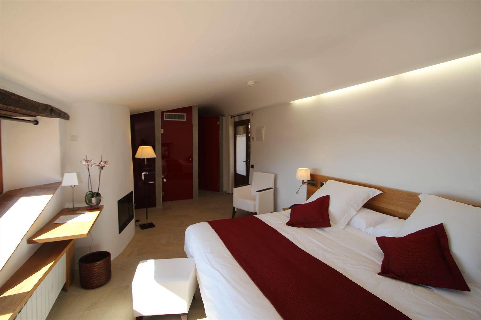 Hotel Can Cuch Cánoves Dış mekan fotoğraf