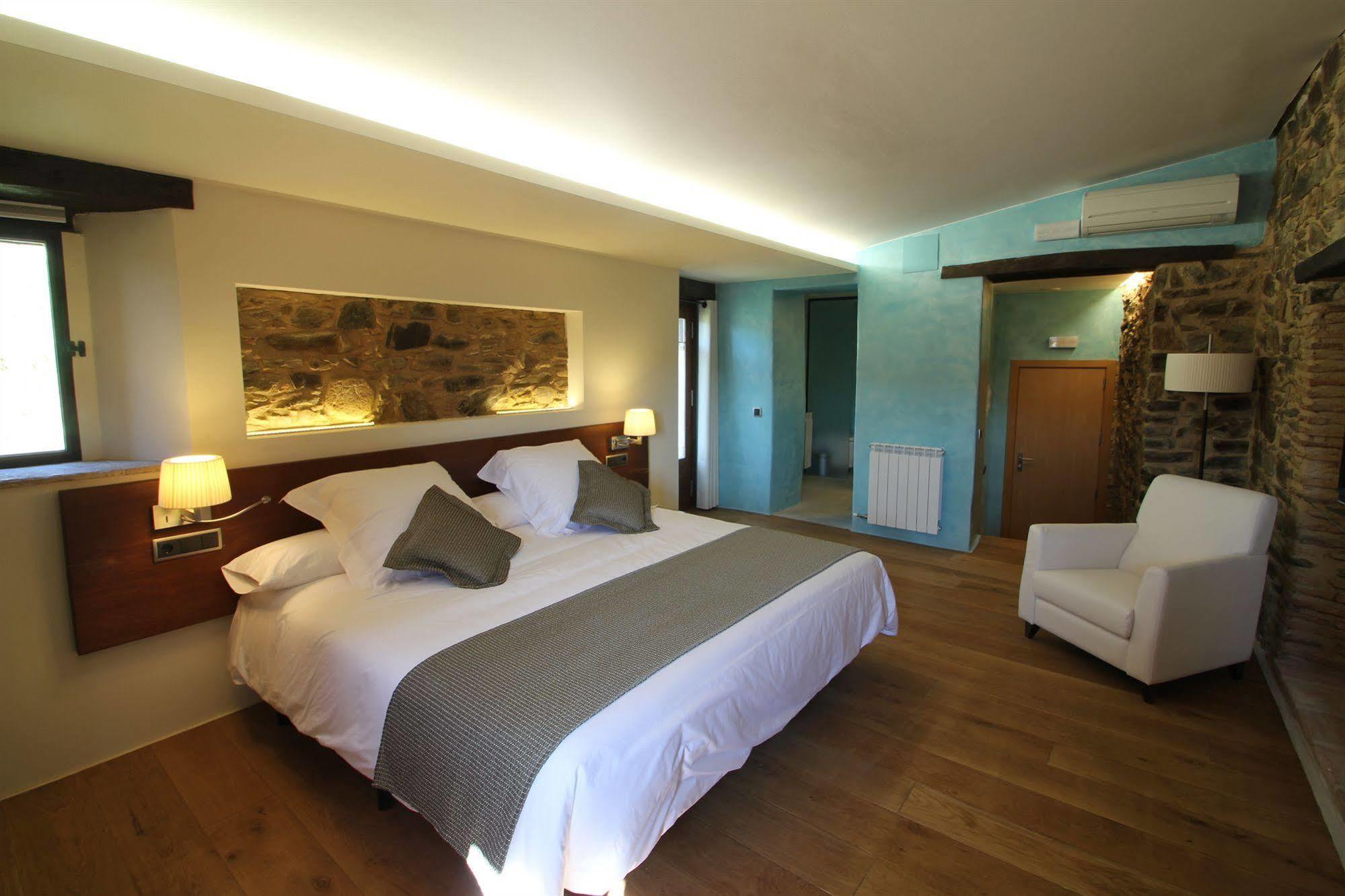 Hotel Can Cuch Cánoves Dış mekan fotoğraf