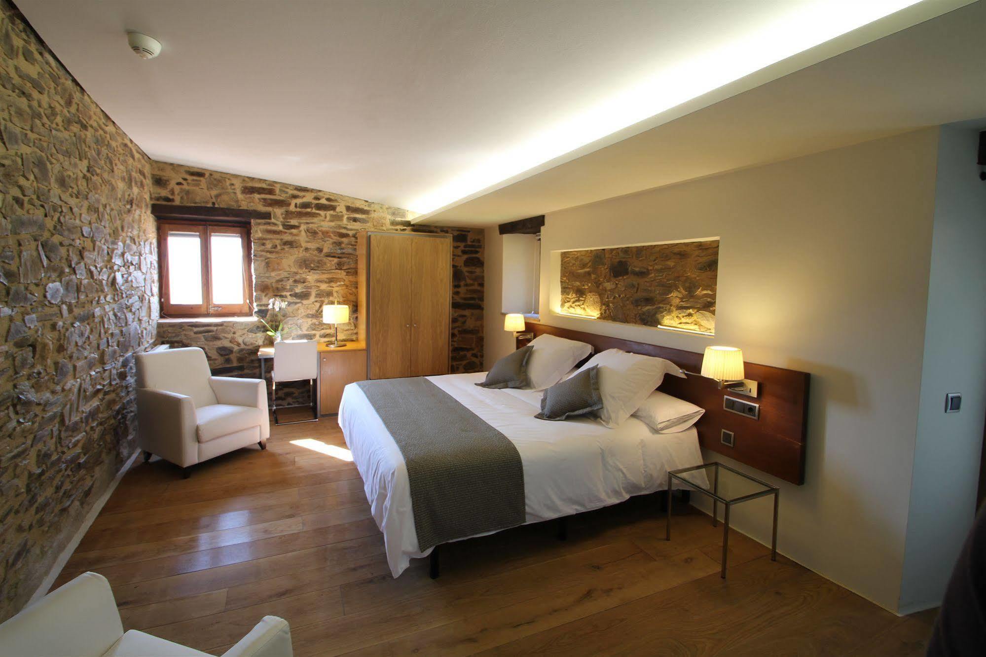 Hotel Can Cuch Cánoves Dış mekan fotoğraf
