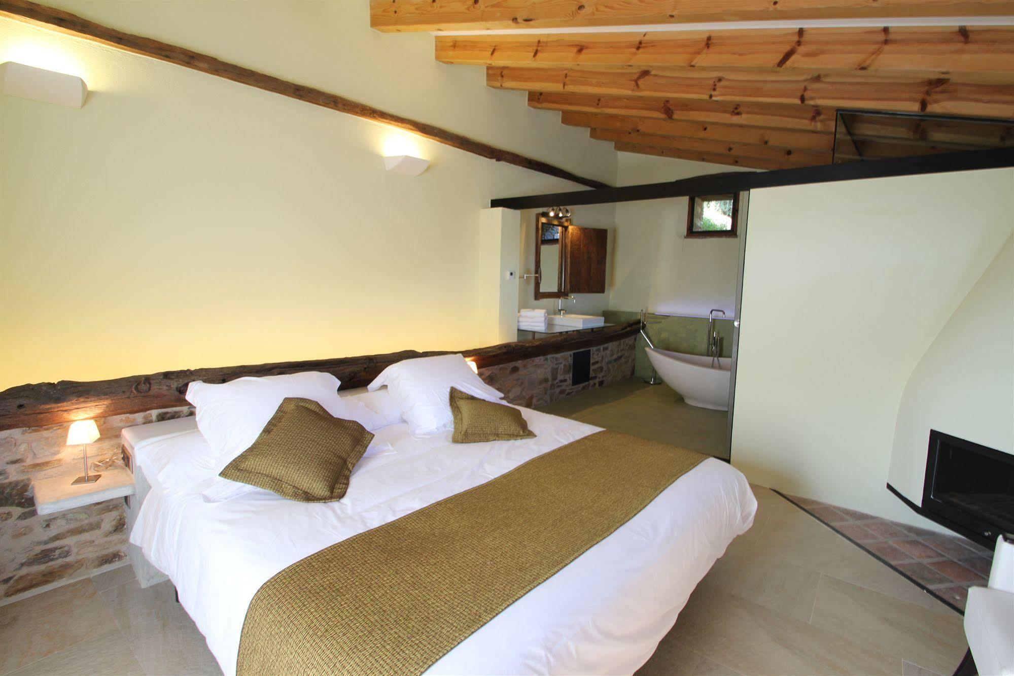 Hotel Can Cuch Cánoves Dış mekan fotoğraf